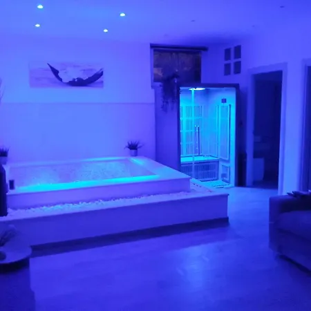 Il Leone Rosso Over The Hills Of The Trabocchi *