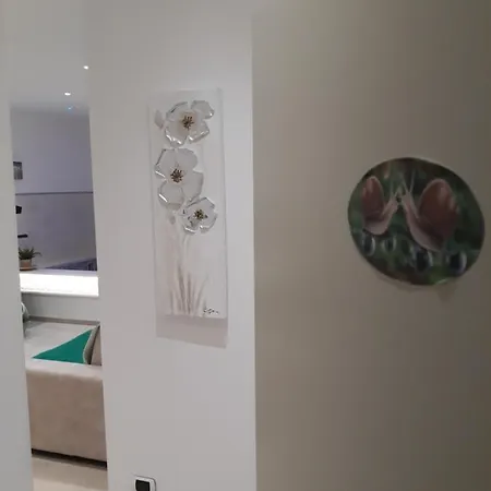 Apartament Il Leone Rosso Over The Hills Of The Trabocchi