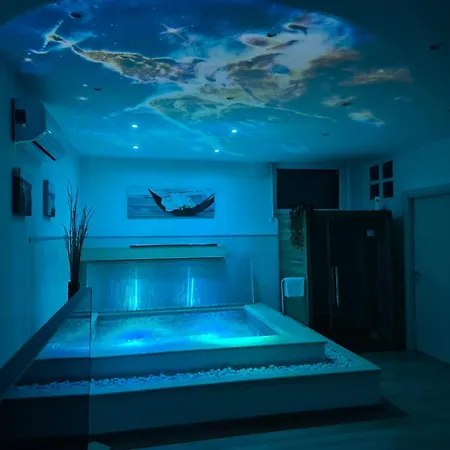 Il Leone Rosso Over The Hills Of The Trabocchi *