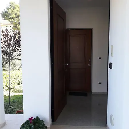 Apartament Il Leone Rosso Over The Hills Of The Trabocchi San Vito Chietino