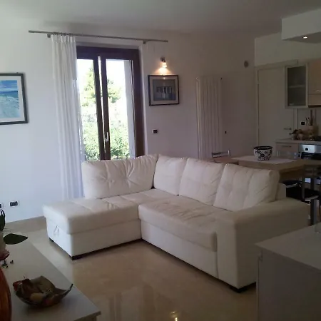 Il Leone Rosso Over The Hills Of The Trabocchi Apartament