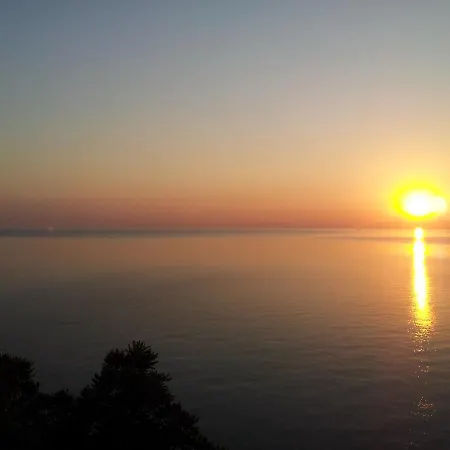 Il Leone Rosso Over The Hills Of The Trabocchi Apartment *