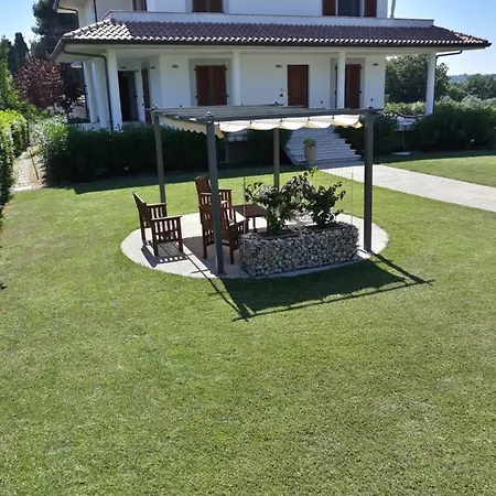 Apartment Il Leone Rosso Over The Hills Of The Trabocchi *