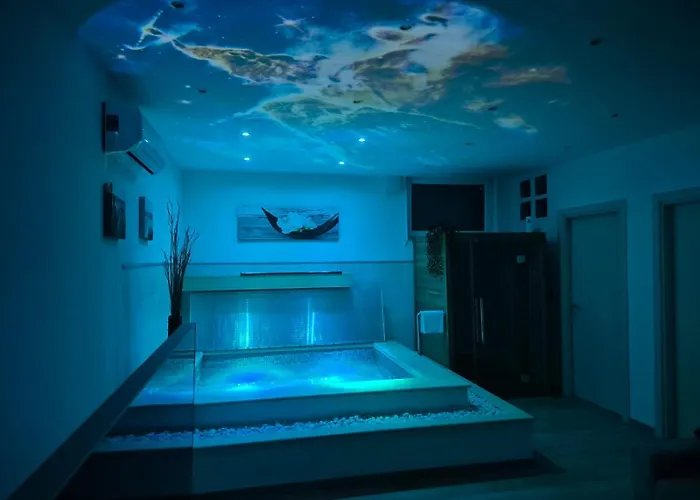 Il Leone Rosso Over The Hills Of The Trabocchi *