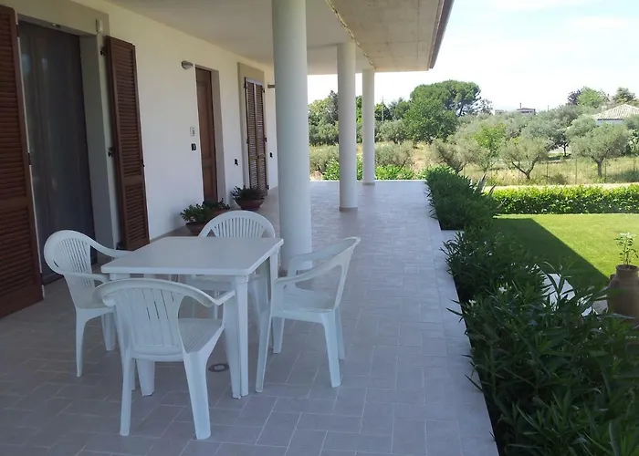 Il Leone Rosso Over The Hills Of The Trabocchi * Сан-Вито-Кьетино