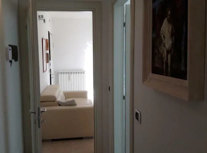 Il Leone Rosso Over The Hills Of The Trabocchi Сан-Вито-Кьетино