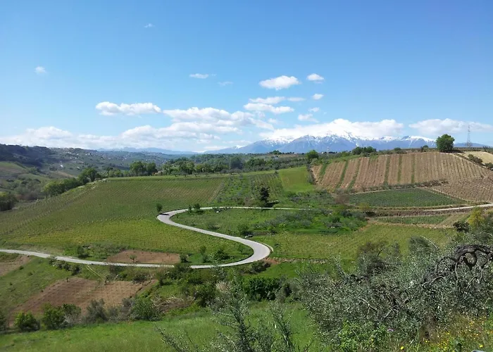 Il Leone Rosso Over The Hills Of The Trabocchi *