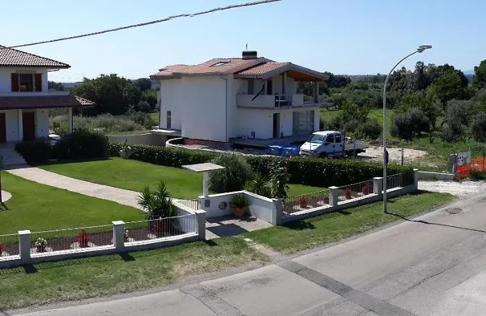 Апартаменты Il Leone Rosso Over The Hills Of The Trabocchi
