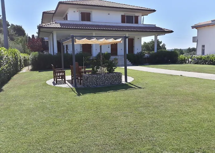 Il Leone Rosso Over The Hills Of The Trabocchi * San Vito Chietino